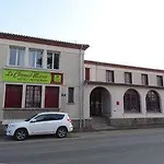 Du Cheval Blanc Hotel Cerizay