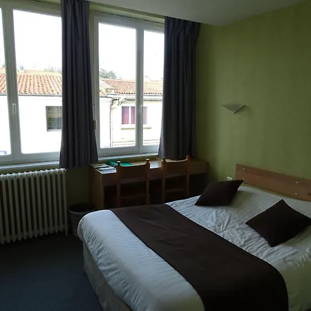 Du Cheval Blanc Hotel Cerizay