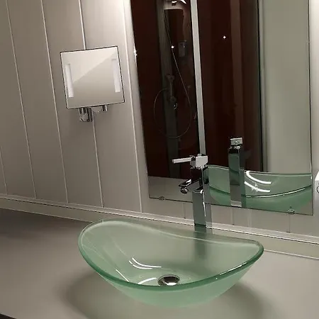 Du Cheval Blanc Hotel 3*