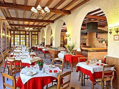 Du Cheval Blanc Hotel Cerizay