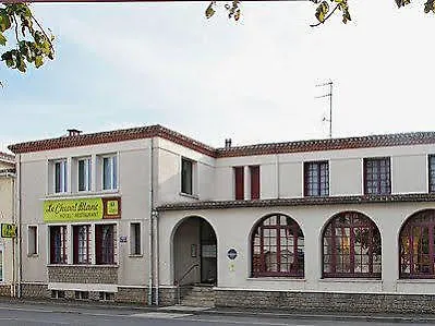 Du Cheval Blanc Cerizay