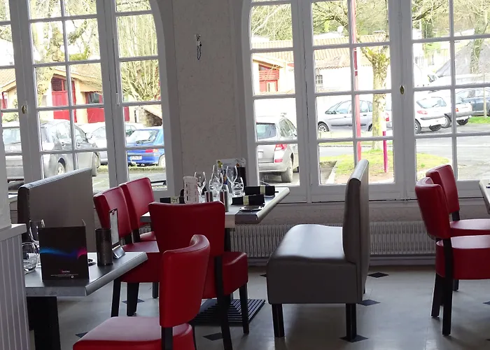 Du Cheval Blanc 3* Cerizay