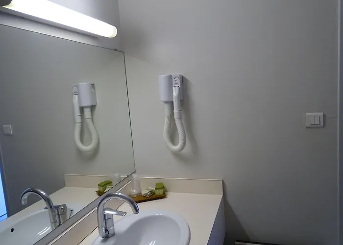 Du Cheval Blanc 3* Cerizay